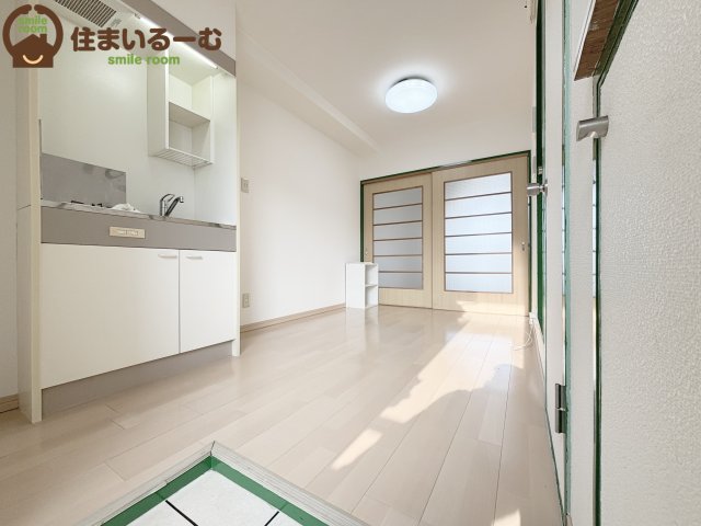 パレス北梅田の居間写真