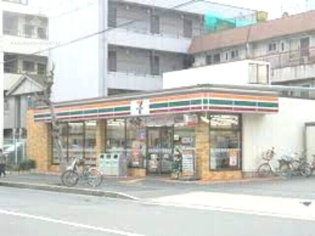 コンビニ　セブンイレブン大阪西三国3丁目店（コンビニ）まで596m