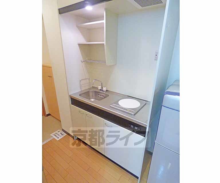 地下鉄烏丸線 丸太町駅 徒歩11分 3階建 築24年のキッチン写真