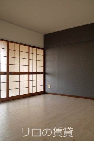 プレアール新飯塚の居間写真