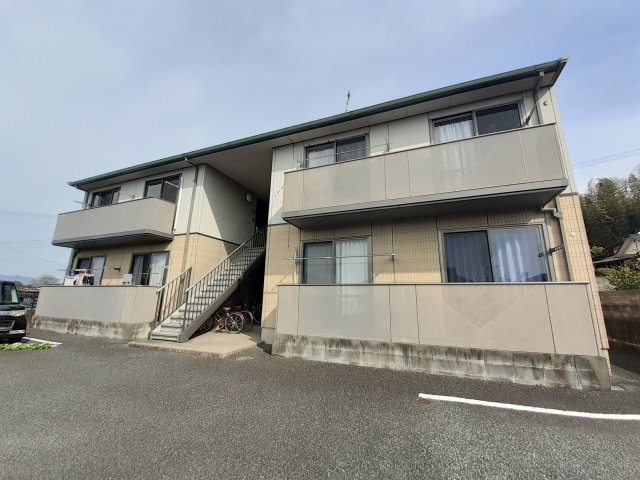 サンビレッジ八番館