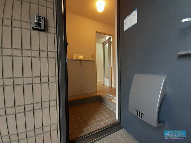 サンビレッジ八番館の玄関写真