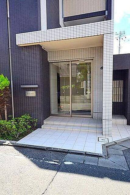 エントランス　オートロック完備
