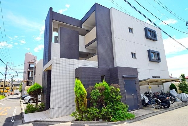 建物外観　外観タイル張りです
