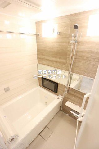 北大阪急行 緑地公園駅 徒歩2分 13階建 築4年の風呂写真