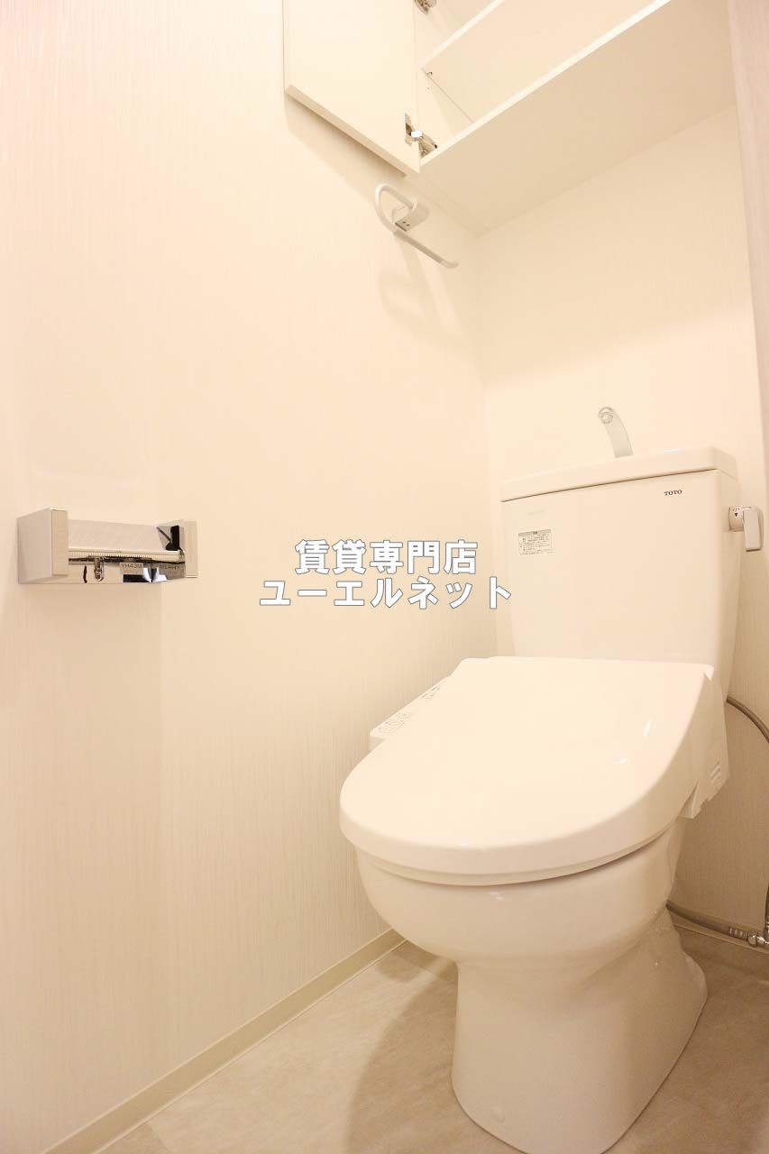北大阪急行 緑地公園駅 徒歩2分 13階建 築4年のトイレ写真