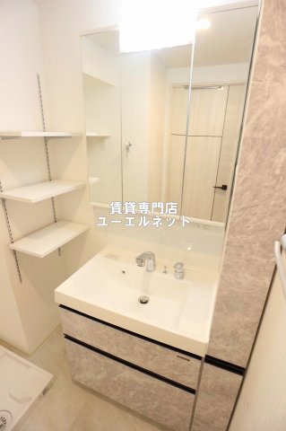 北大阪急行 緑地公園駅 徒歩2分 13階建 築4年の内装写真