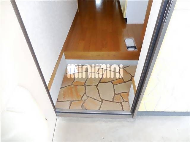 玄関　※他の部屋のお写真になります