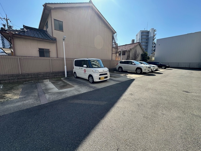 駐車場　駐車場