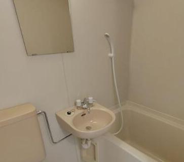 ＪＲ山手線 池袋駅 徒歩7分 4階建 築36年の内装写真