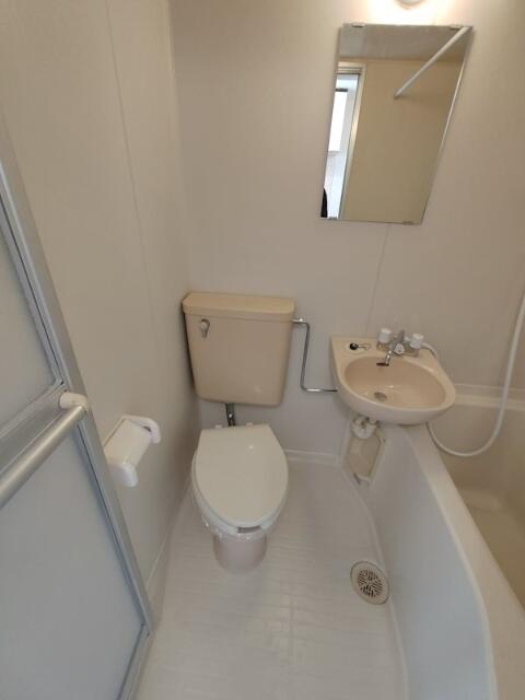 ＪＲ山手線 池袋駅 徒歩7分 4階建 築36年のトイレ写真