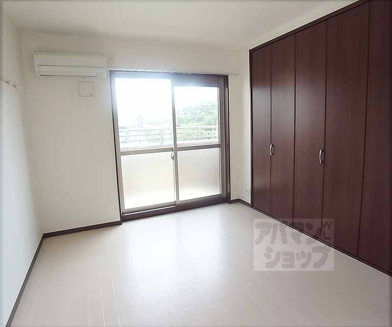 居室・リビング　日当りも良く、明るいお部屋です。