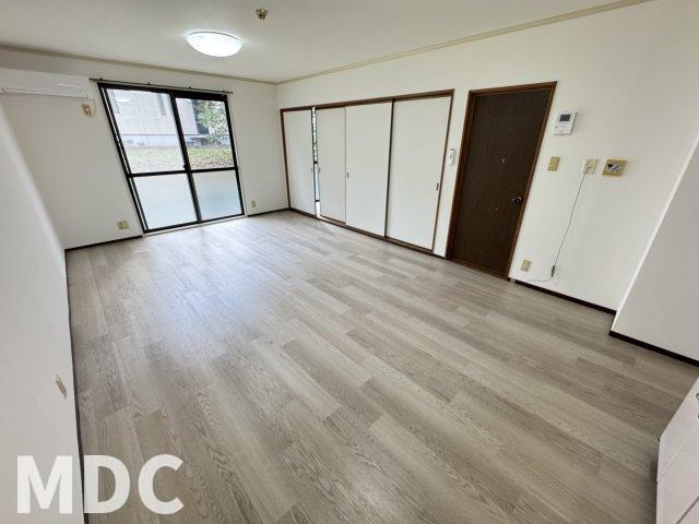ＪＲ高徳線 吉成駅 徒歩47分 2階建 築38年の居間写真