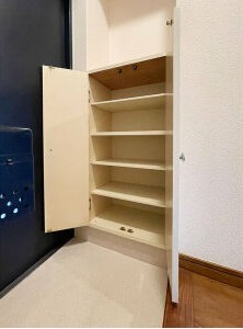 セキュリティ　玄関ドア