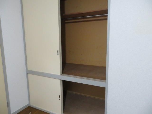 小田急線 下北沢駅 徒歩10分 2階建 築32年の内装写真