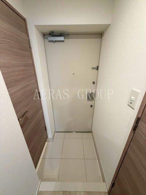 LIME RESIDENCE SHINAGAWA EASTの玄関写真