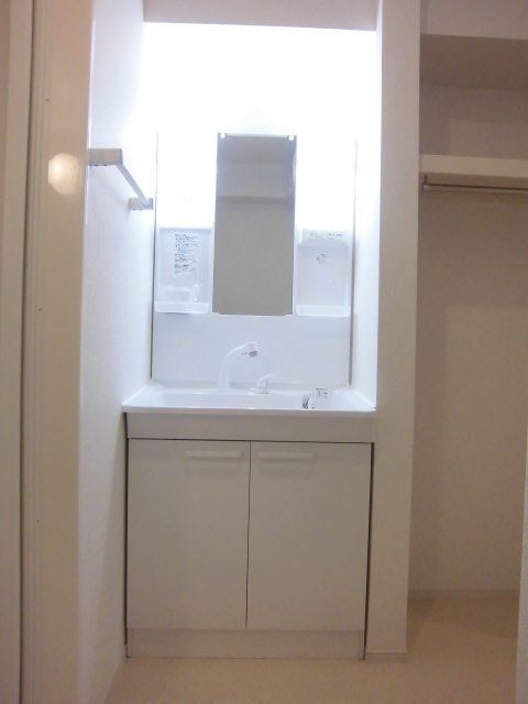 洗面設備　朝の眠気を覚ましてください。