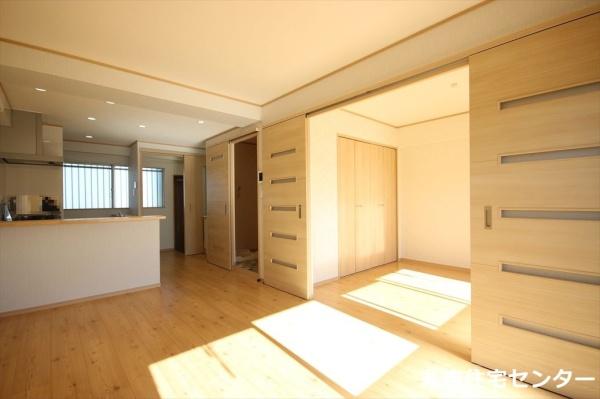 山口マンションの居間写真