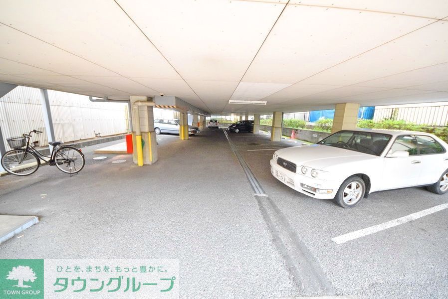 駐車場　駐車場