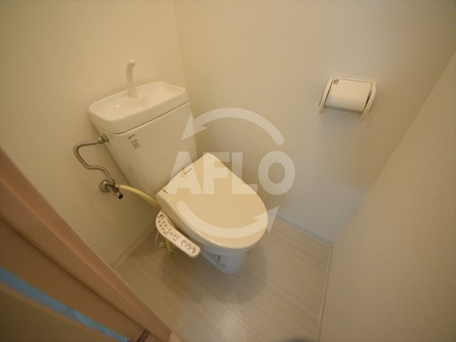 トイレ　クラビス上町台　温水洗浄便座