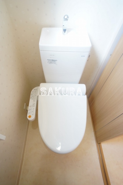 メゾン東久保のトイレ写真