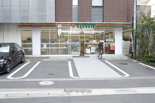 コンビニ　セブンイレブン（コンビニ）まで632m