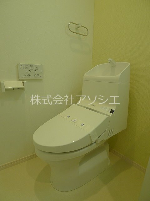 トイレ　ウォシュレット便座