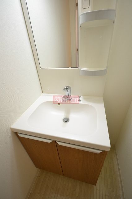 洗面設備　同建物参考写真