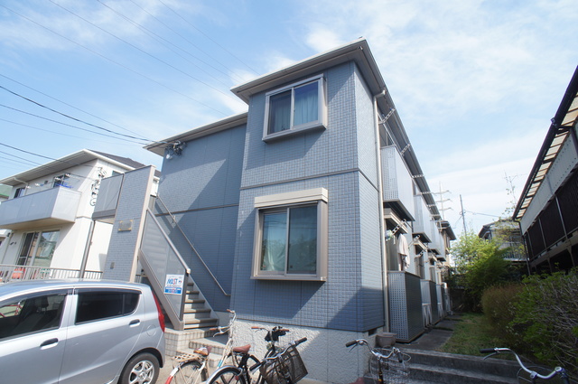 建物外観　閑静な住宅地でゆったりライフスタイルを満喫してください♪