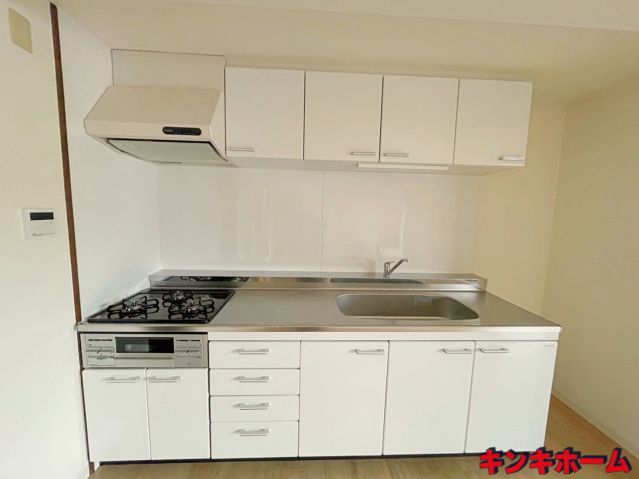 キッチン　写真は別のお部屋です。※現況を優先します