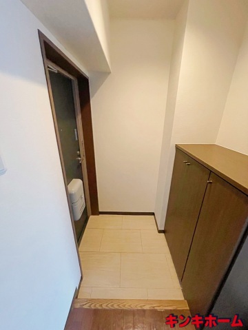 玄関　写真は別のお部屋です。※現況を優先します