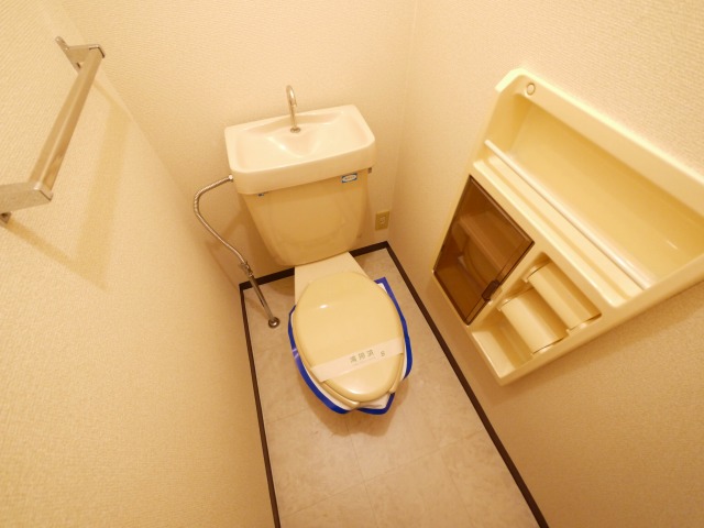 トイレ　コンパクトで使いやすいトイレです