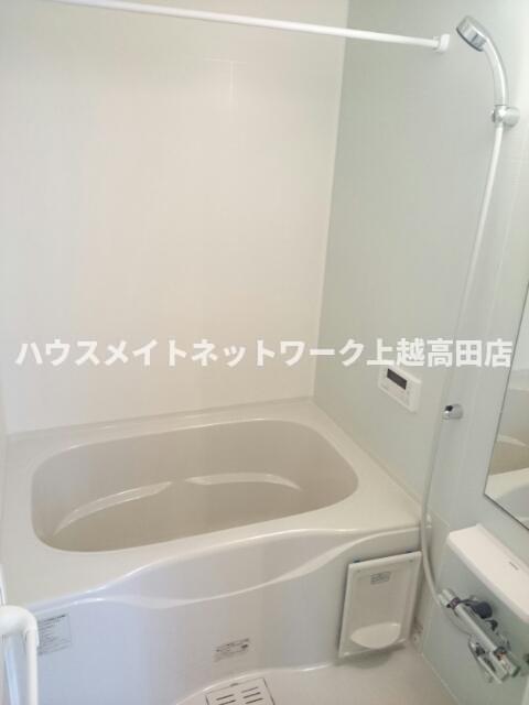 シエロ・アズールIIの風呂写真