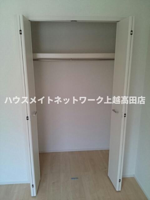 シエロ・アズールIIの内装写真