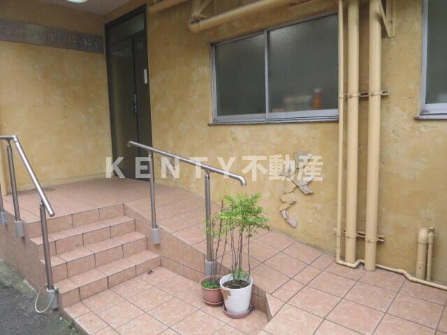 エントランス　清潔なエントランスです
