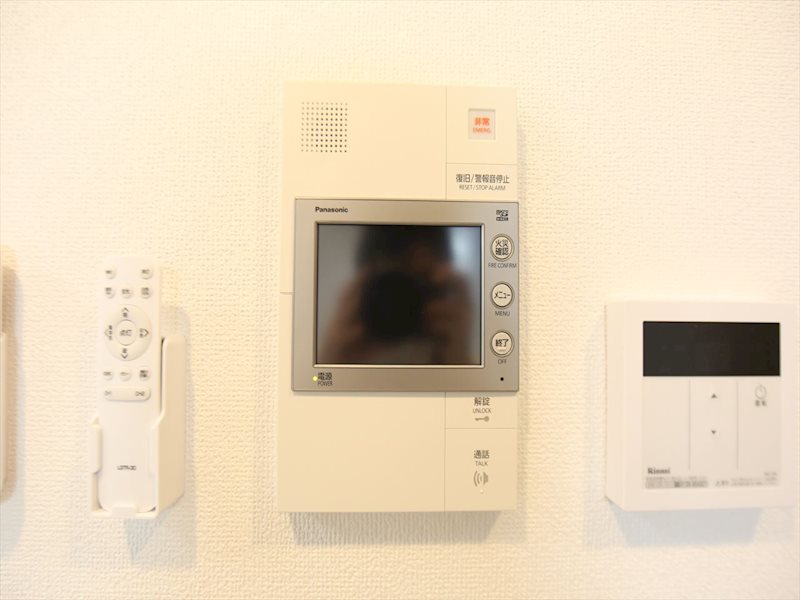 セキュリティ　TVモニター付きインターホン