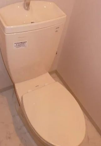 トイレ　清潔感のあるトイレです