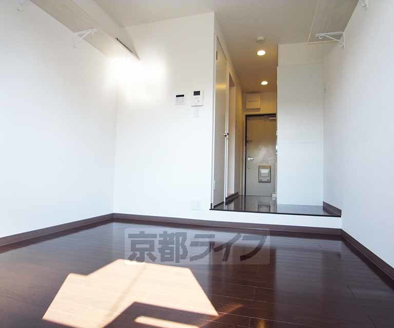 ヴェール西京極の居間写真