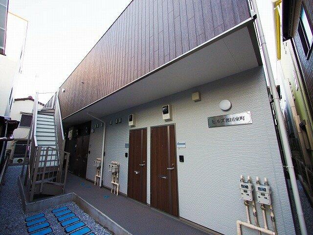 建物外観　シンプルで落ち着いたデザイン…