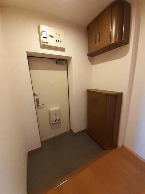 玄関　図面と現状に相違がある場合には現状を優先