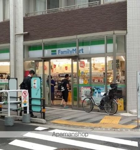 コンビニ　ファミリーマート大田梅屋敷駅前店（コンビニ）まで110m