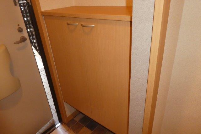 玄関　シューズボックス