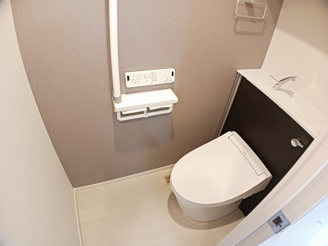 トイレ　シンプルで使いやすいトイレです