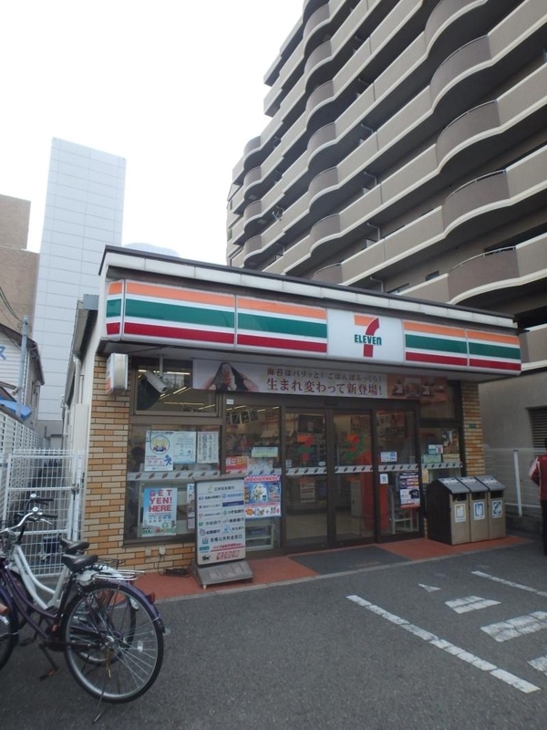 コンビニ　セブンイレブン（コンビニ）まで400m