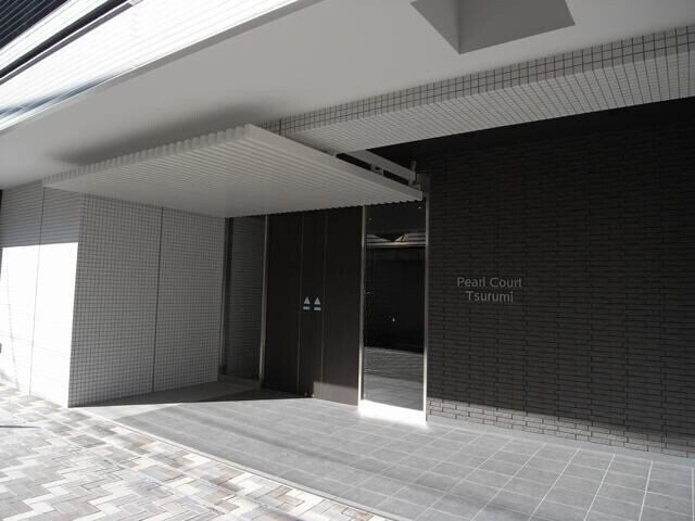 エントランス　角部屋です