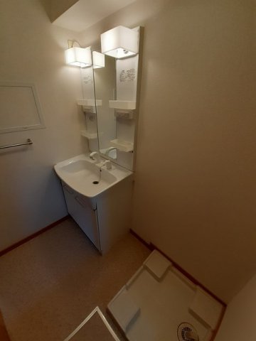 洗面設備　忙しい朝には欠かせない洗面所です