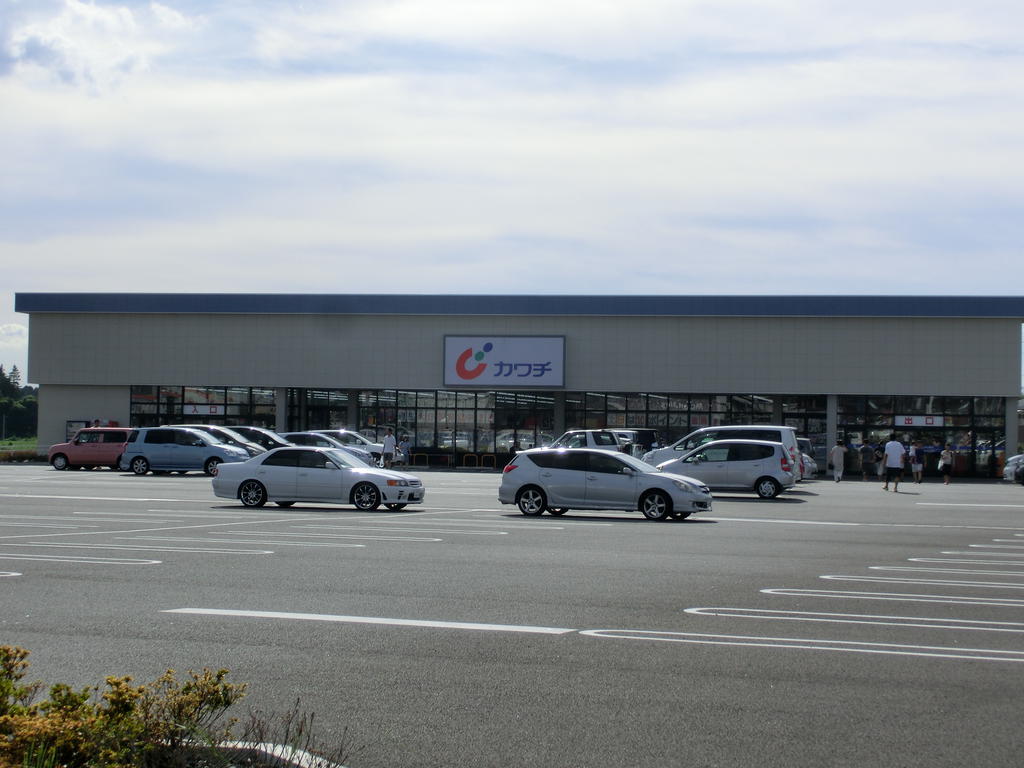 ドラックストア　カワチ薬品つくば研究学園店（ドラッグストア）まで552m