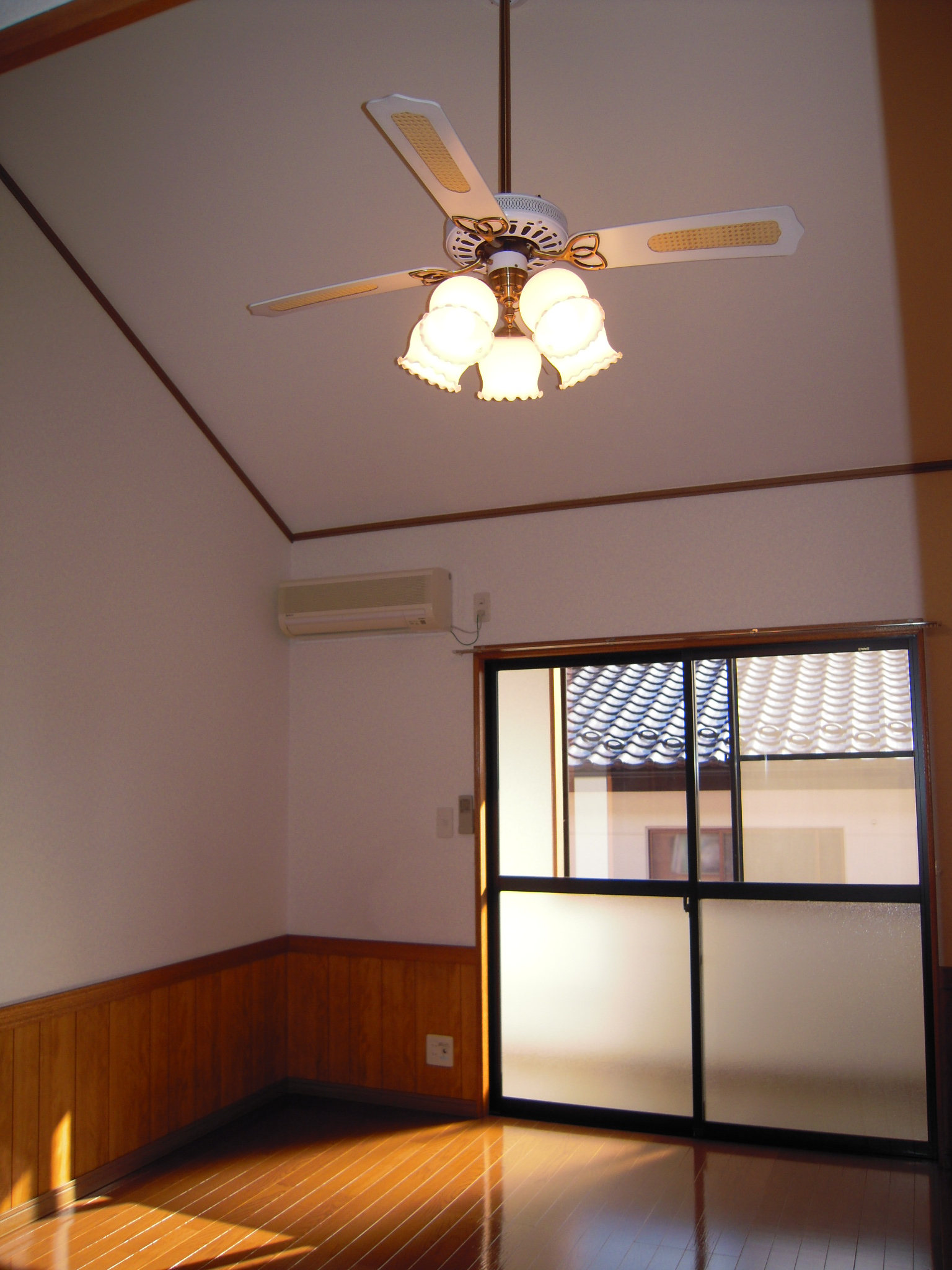 居室・リビング　シャンデリア調照明器具