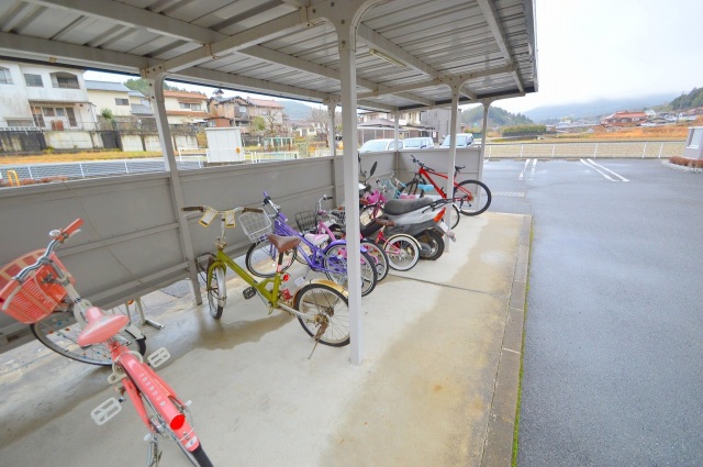 コンビニ　セブンイレブン熊野町初神店（コンビニ）まで1287m