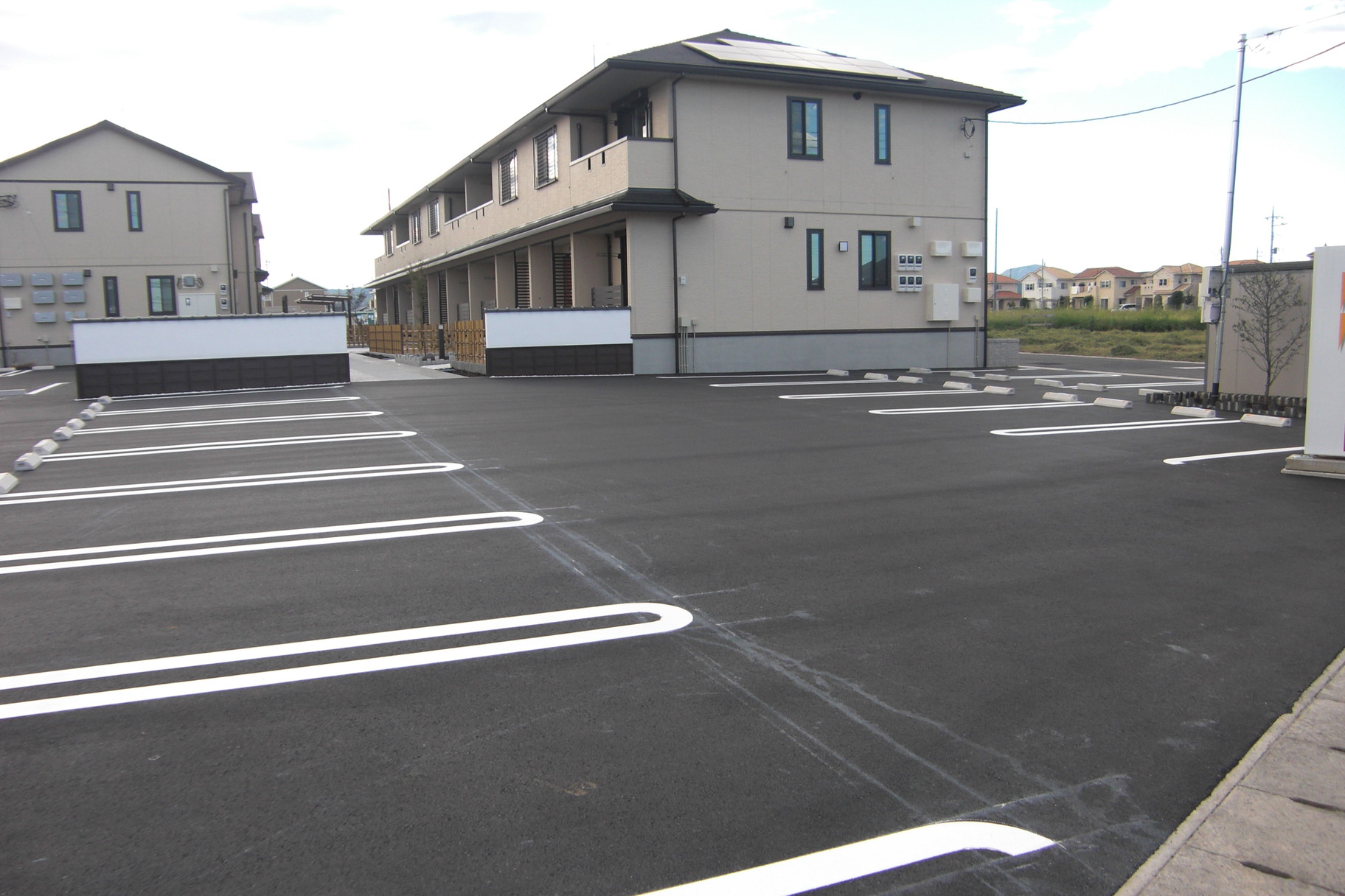 駐車場　敷地内、お車2台お停めできますよ！
